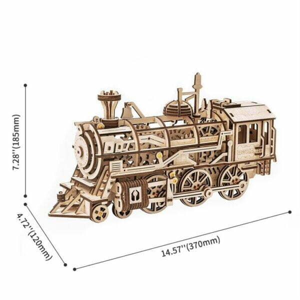 Un modèle en bois rokr d'une locomotive à vapeur.