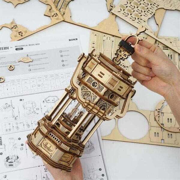 Lanterne victorienne musicale - rokr victorian lantern mechanical music box