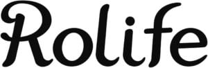 Un puzzle en bois en 3d représentant le mot rolllife, présenté dans une image en noir et blanc.