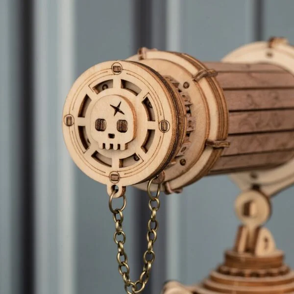 Un télescope en bois avec un design de puzzle 3d.
