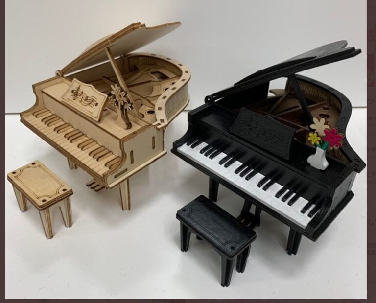 Guide d'assemblage des puzzles 3D en bois lazy Deux modèles 3D de puzzle robotime d'un piano et d'un tabouret.