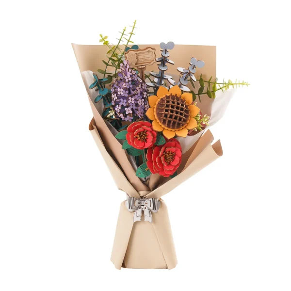 Un rowood bouquet de fleurs en bois puzzle 3d en bois enveloppé dans du papier brun.